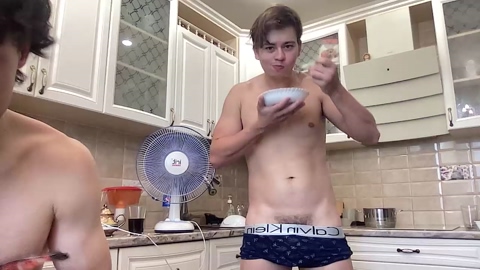 stepbrazzers  05-08-2022